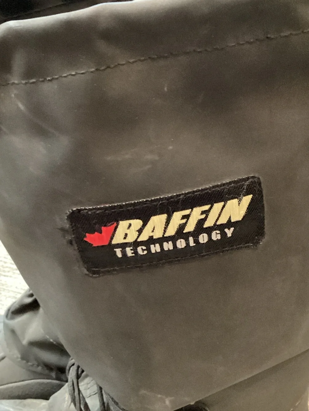 Baffin Black and Yellow Men's Snow Boots